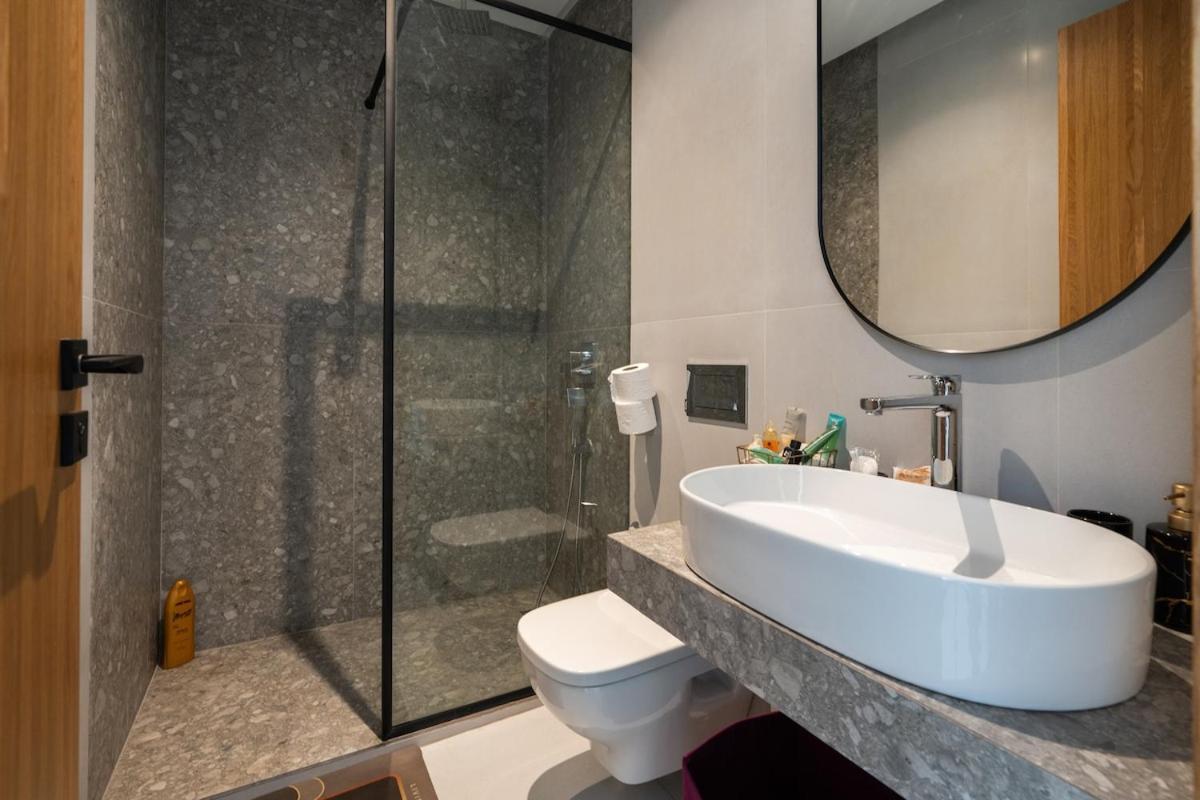 Luxurious With View Gym Parking And Keyless Access Apartment *