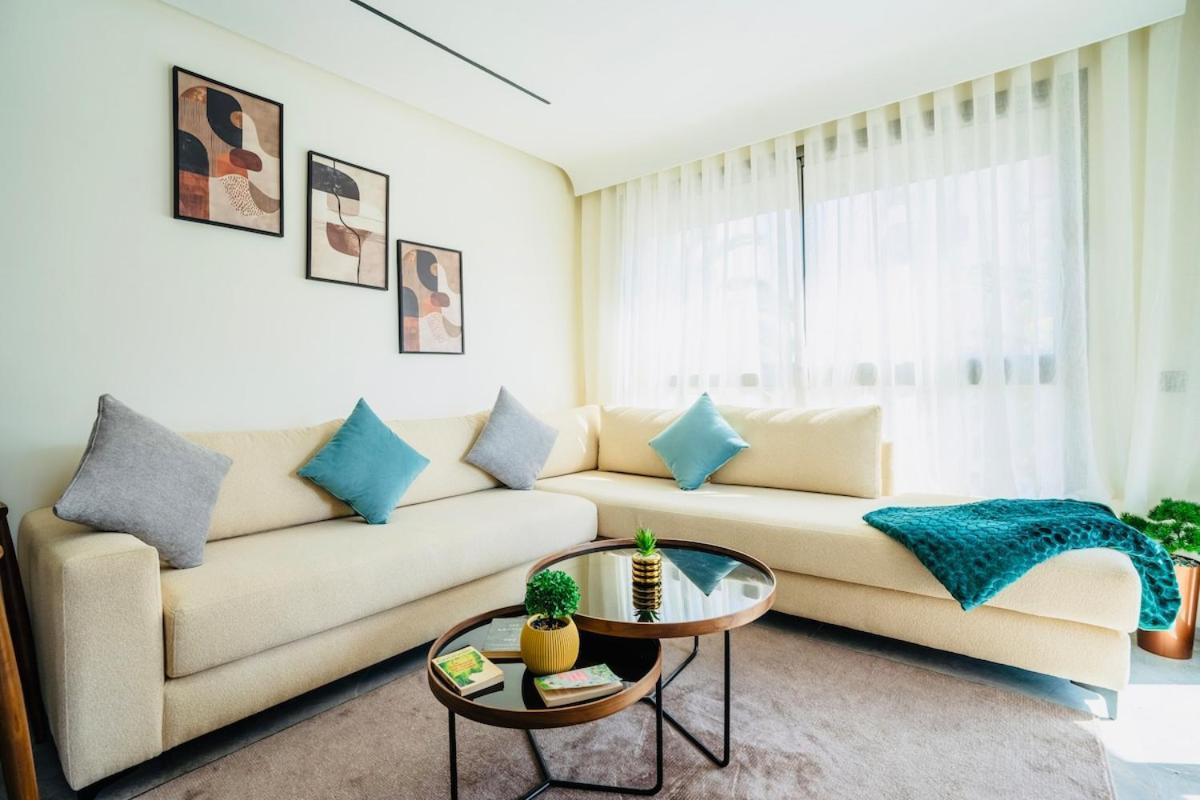 Luxurious With View Gym Parking And Keyless Access Apartment *